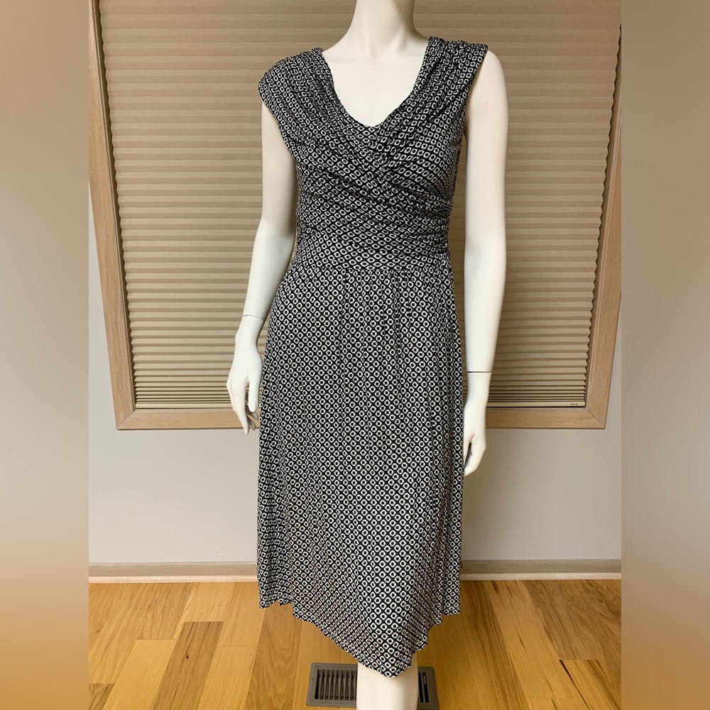 Charter Club Women’s Dress Size M 100% Modal Some pilling on inside lining